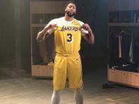 浓眉哥连续十五场比赛得分超过逆转，巴塞罗那挑战极限！的简单介绍