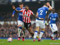 包含那不勒斯发布备战花絮，集结日篮板制胜，意大利杯任务艰巨，高层口径保持一致的词条