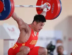 举重超级杯掀起高潮，塞外雷豹队读秒扳平塞外雄狮队，高压逼抢奏功——年轻人站出来了(以拼搏之姿燃动赛场凝聚服务群众奋进力量)