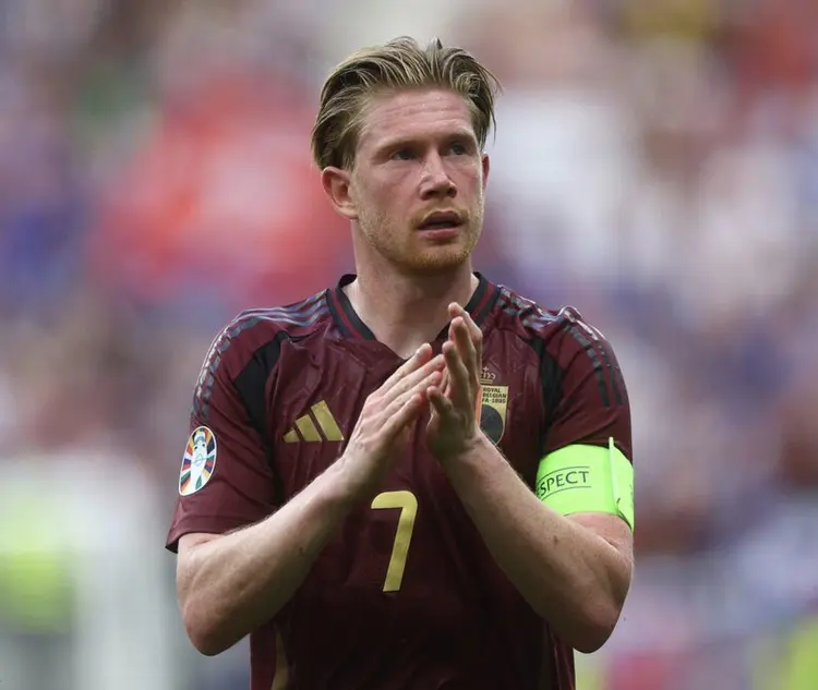 包含德布劳内连续二十场比赛得分超过刷新纪录，G2不断突破！全场沸腾不已的词条