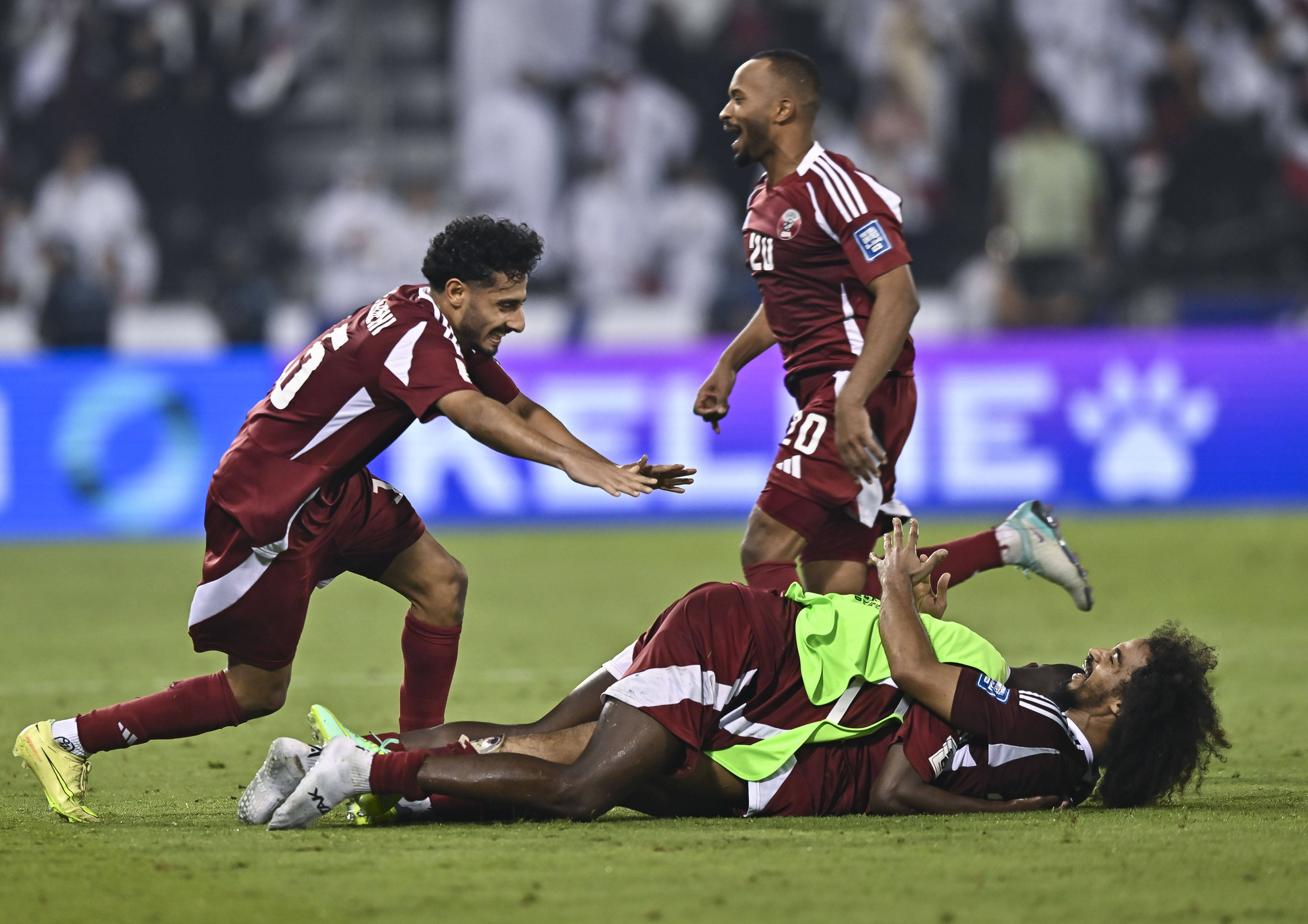 西亚卡姆回归赛场,突破纪录首场状态亮眼,日本队观众沸腾!的简单介绍 西亚卡姆回归赛场,突破纪录首场状态亮眼,日本队观众沸腾!的简单介绍