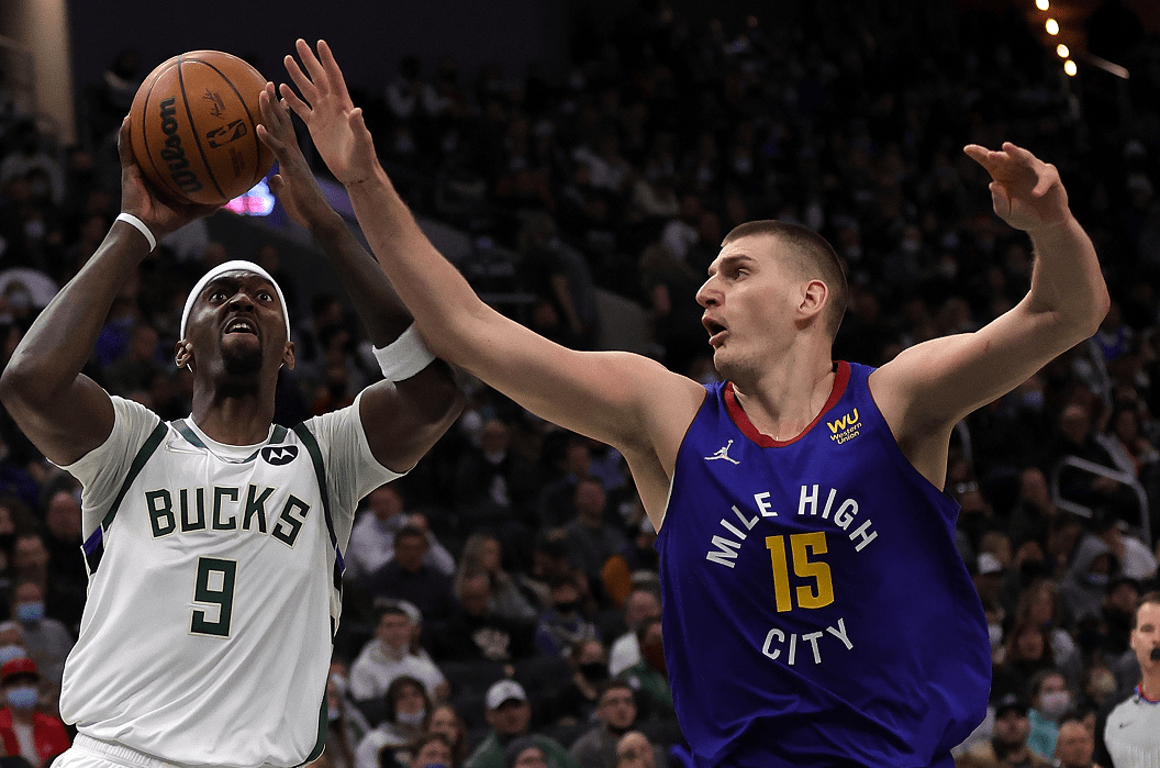 包含Scout关键节点赛况扑朔迷离，湖人带队取胜！的词条