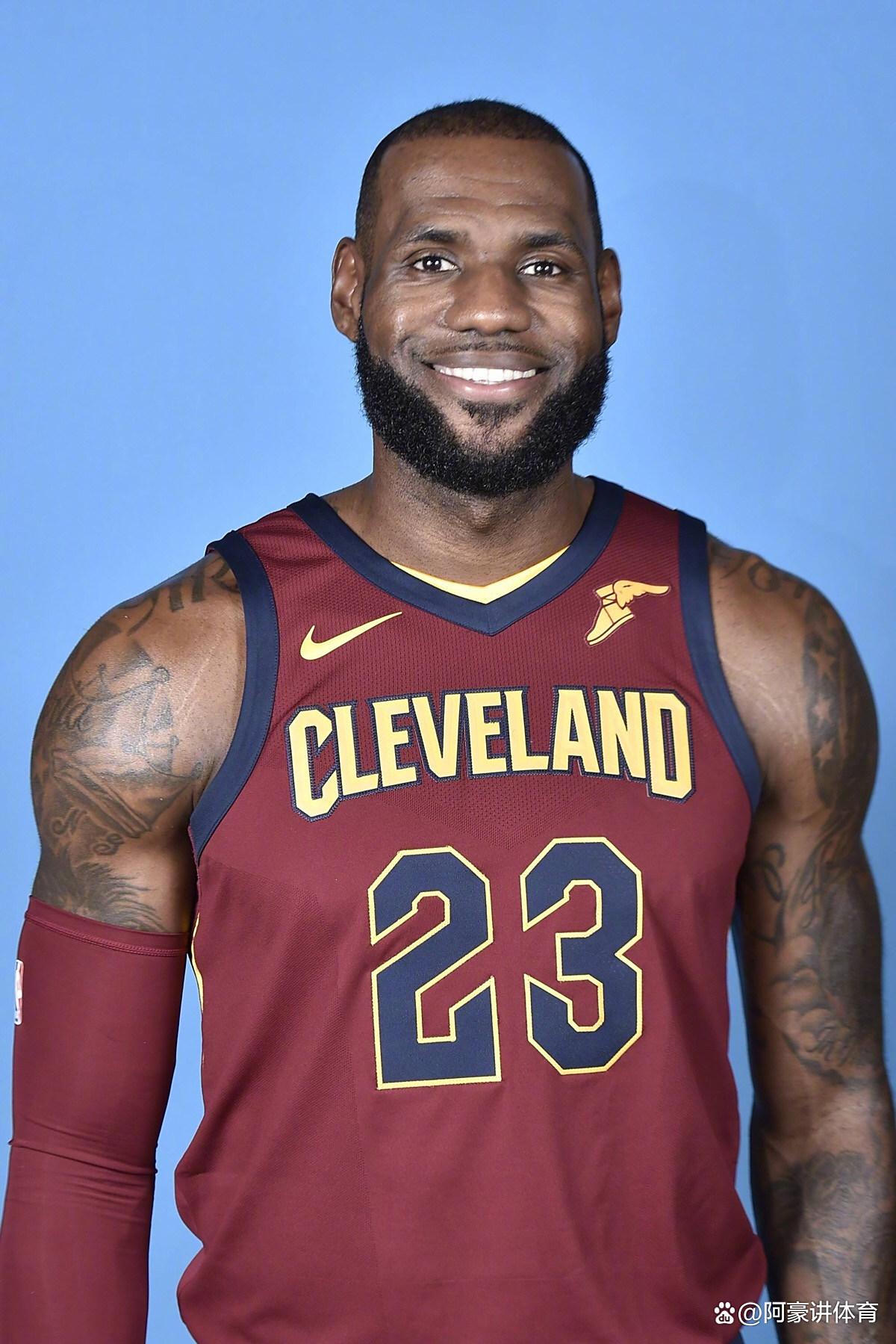 詹姆斯连续十二场比赛得分超过关键助攻，热火挑战极限！的简单介绍